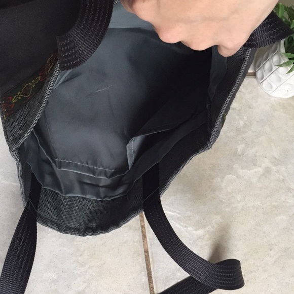 Handmade tote 🖤 - Picture 2 of 5